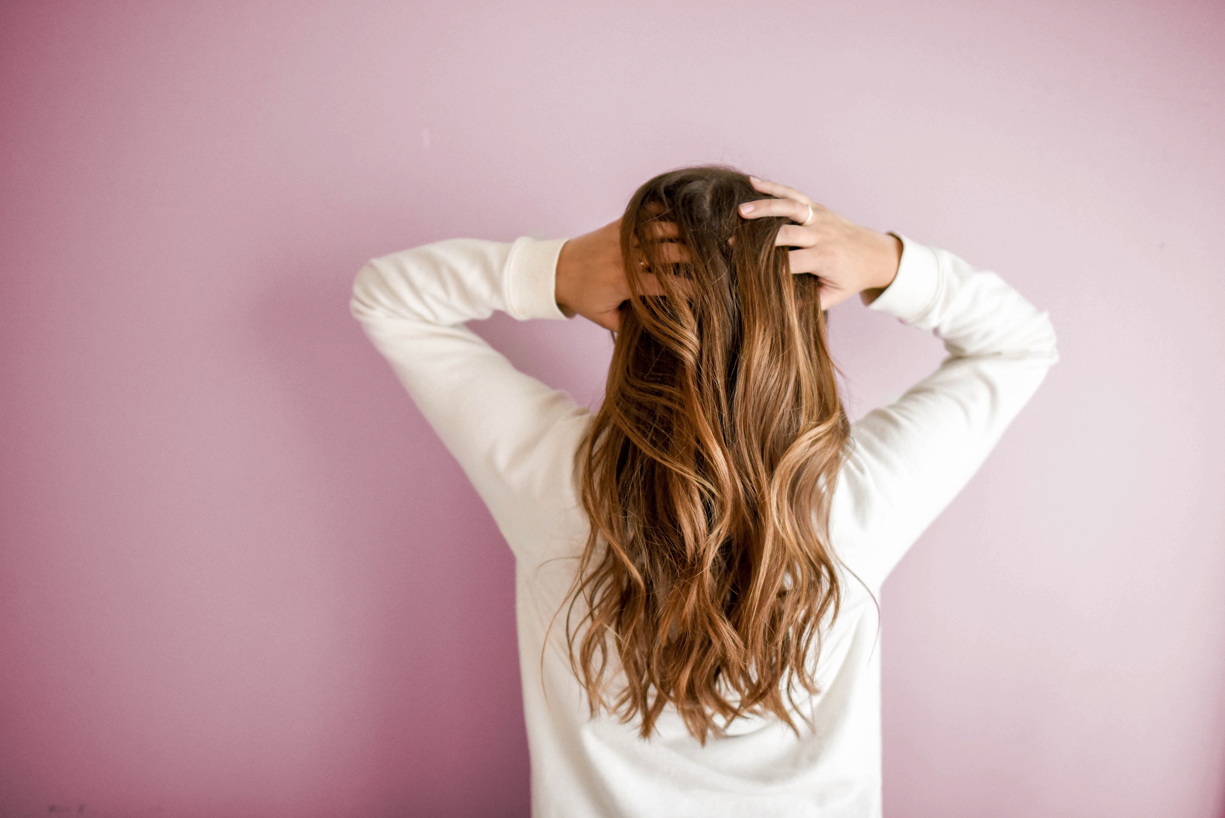 9 conseils pour faire repousser naturellement vos cheveux