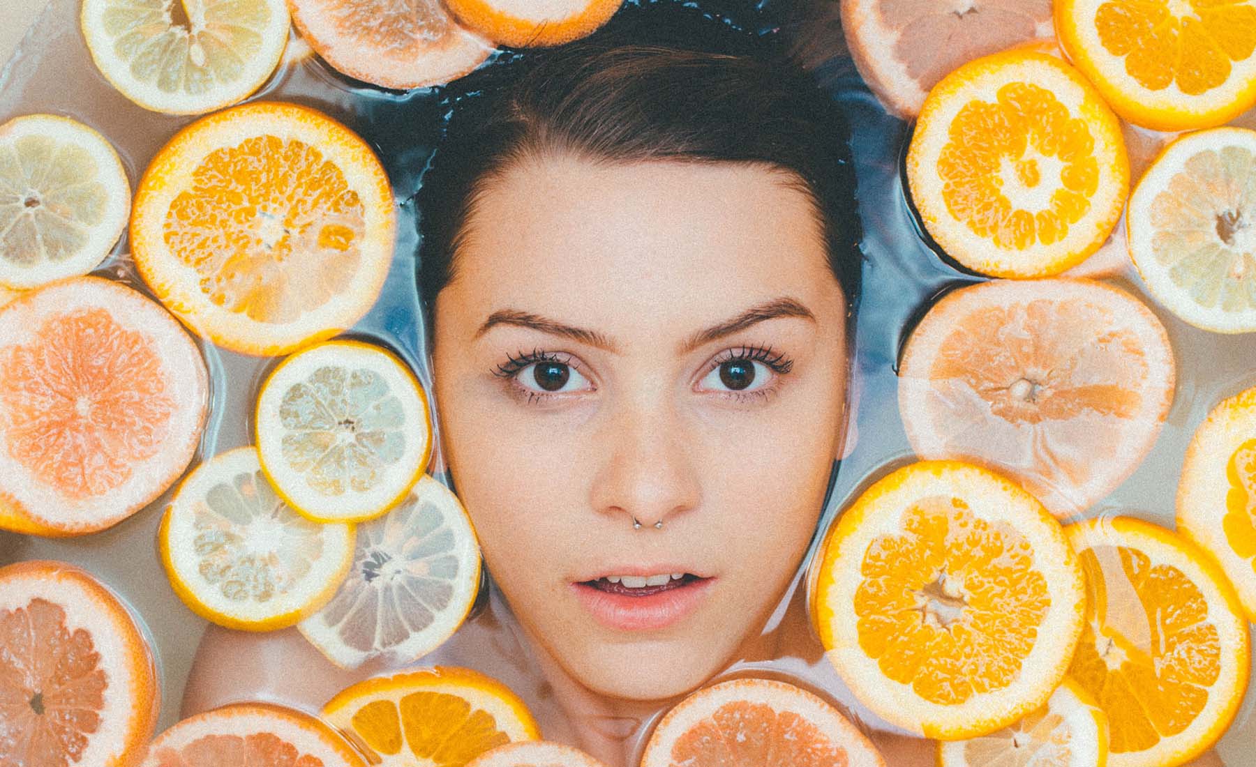 La vitamine C en poudre peut-elle améliorer la santé de la peau de votre visage ?